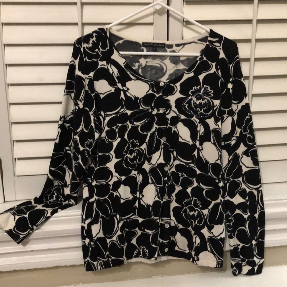 Cardigan sweater